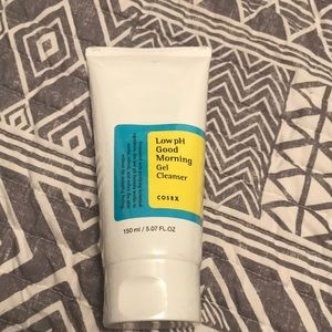 Low pH good morning gel cleanser